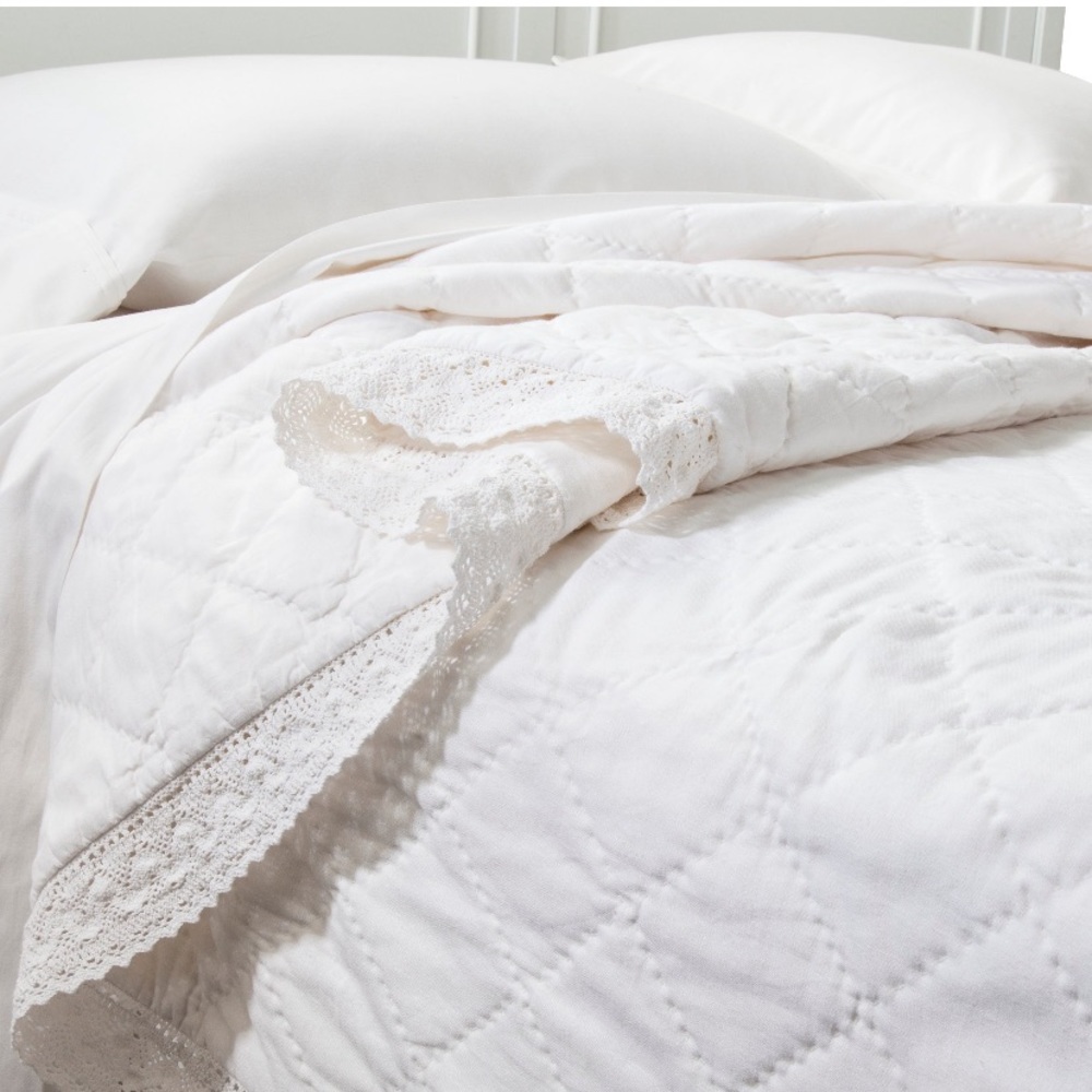 NWT 😍Simply Shabby Chic Crochet Diamond 💎 Quilt